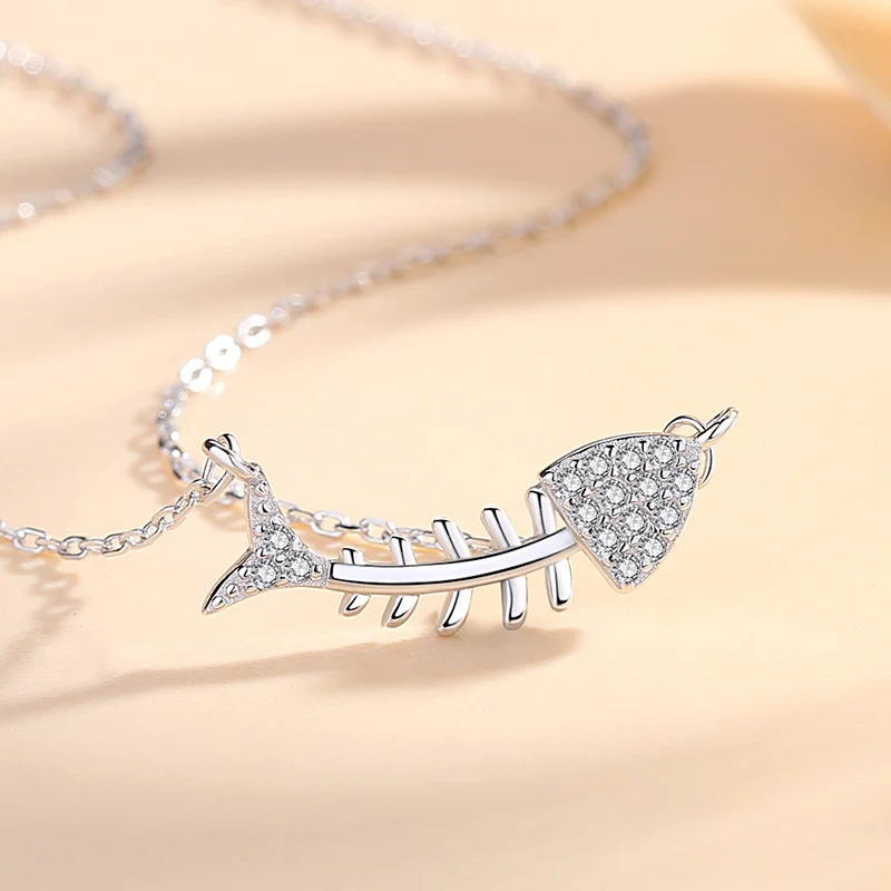 Sterling Simple Student Forest System Lock Bone Chain Cold Light Style Pendant Fish Bone Jewelry Necklace Women Cross Chain