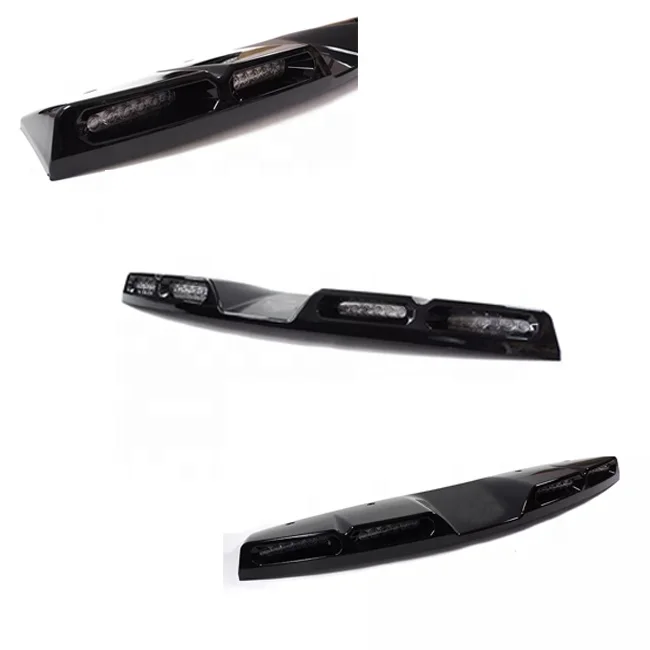 

For Land rover Defender 2020- gloss black carbon fiber top stop light roof lamp dome light