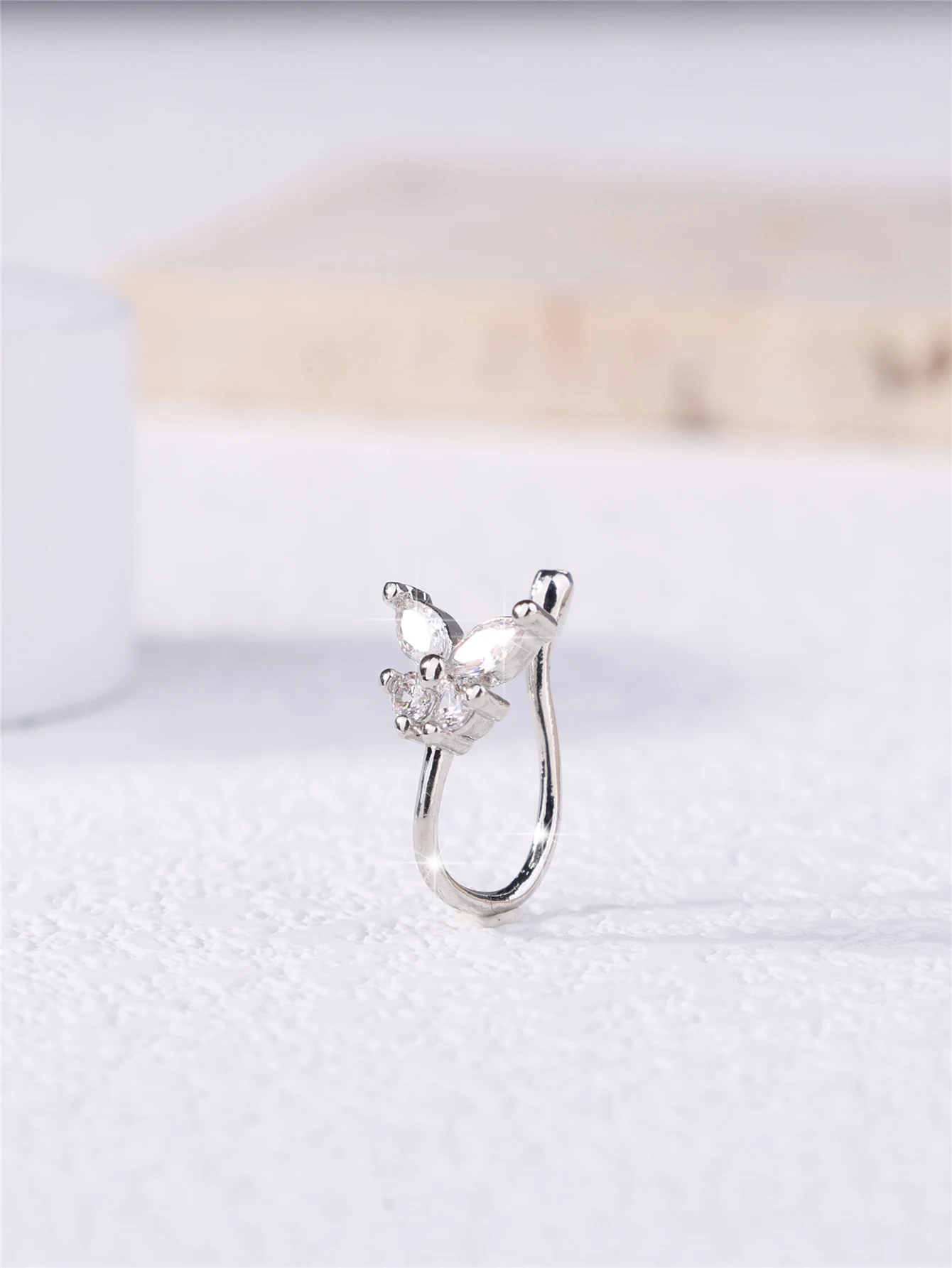 1Pc Fashion Butterfly Shape CZ Faux Nose Rings for Women Gold Color Nose Cuff Non Piercings Faux Body Jewelry