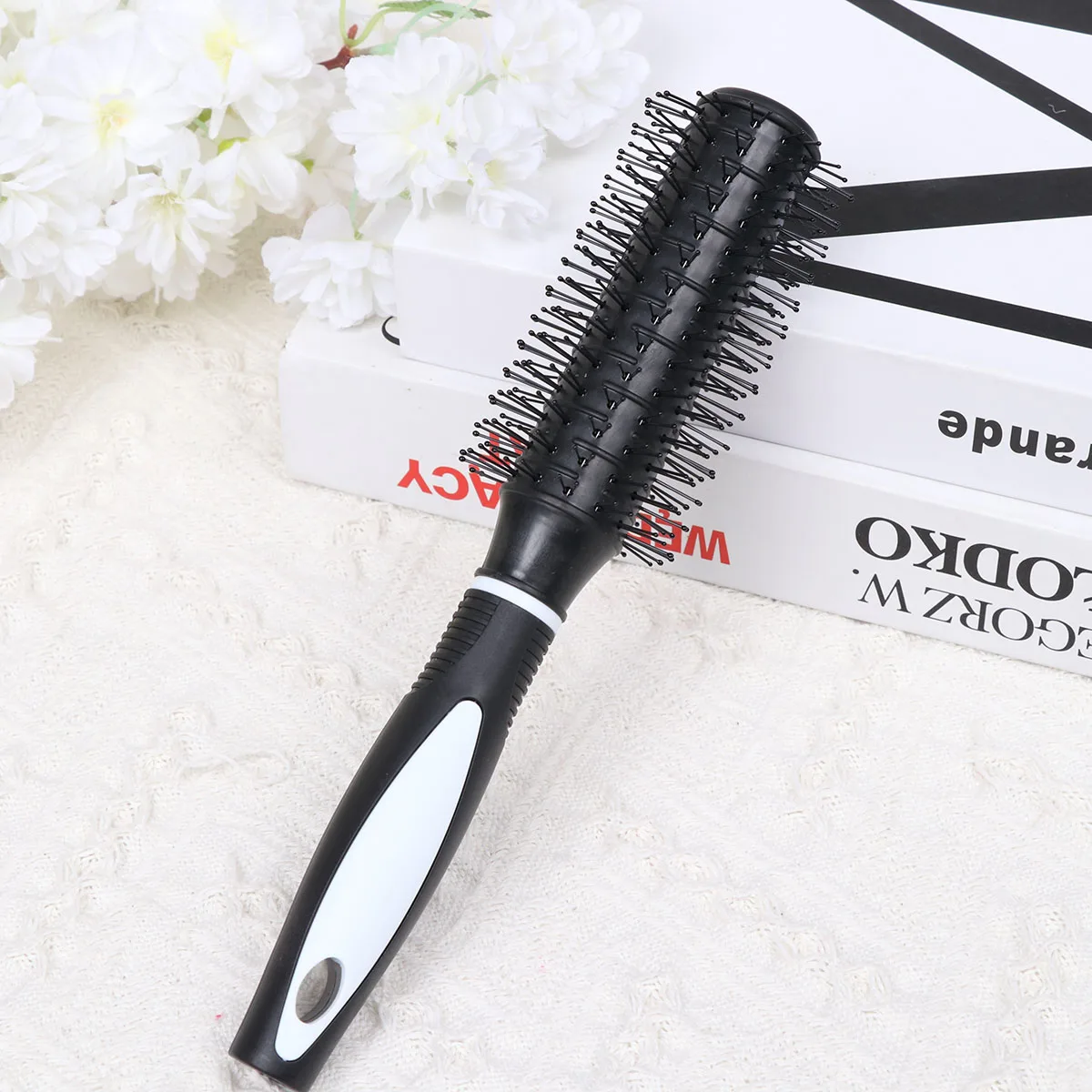 1 قطعة صندوق تخزين مشط الأسطوانة الأسود الإبداعية البلاستيك مشط شكل متعدد الأغراض أخفى المحمولة تخزين الحاويات لصالون المنزل #2