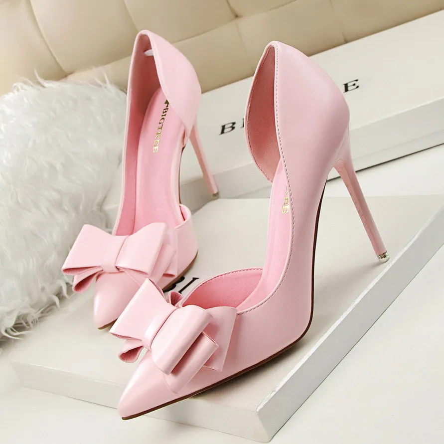 

Women's Korean Fashionable Sweet Bow High Heels Thin Heel Shallow Mouth Pointed Toe Side Hollow out Single Design