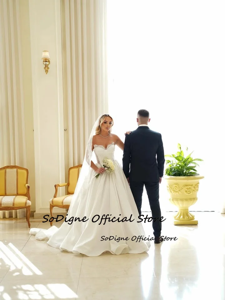 SoDigne A-line Abiti da sposa in raso/pizzo Sweetheart Abito da sposa senza maniche Abito da sposa lungo da spiaggia Robe De Mairee Personalizzato