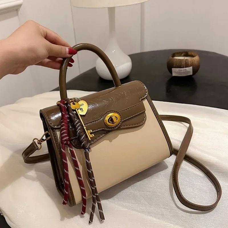 

Stylish Retro-Inspired Diaper Bag Handbag Tote Crossbody Errands Run Large Capacity Exquisite Charming Dainty Elegant Practical
