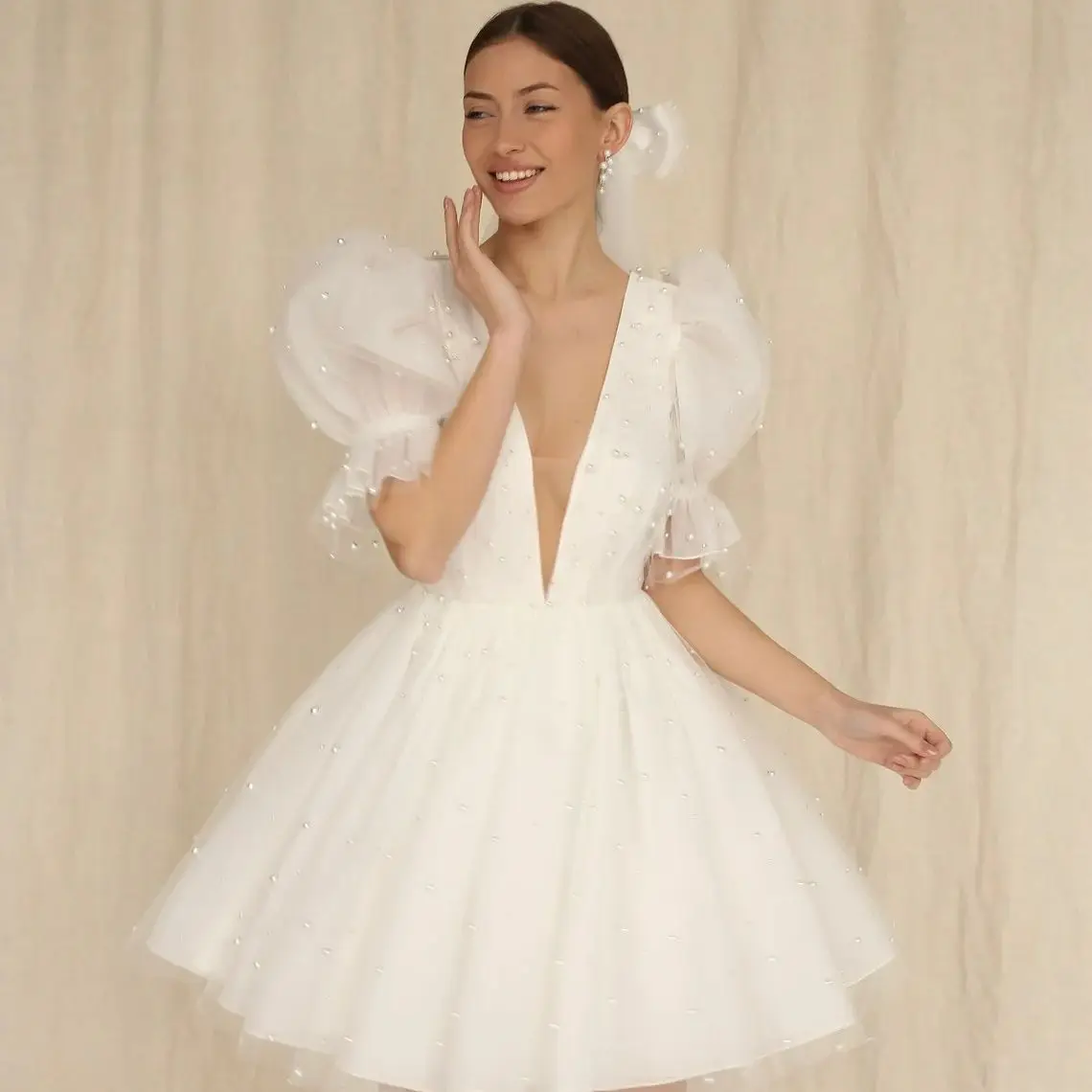 

Puff Short Sleeves Wedding Dresses with Pearls Beading Sheer V Neck Party Vestido De Novia Mini Skirt Second Reception Gown