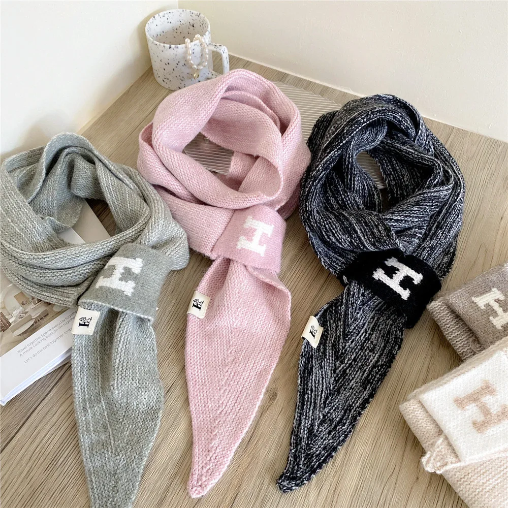 Women Girls Autumn And Winter Knitted Scarf Shawl Fashionable Decoration Warm Short Muffler Apparel Accessories