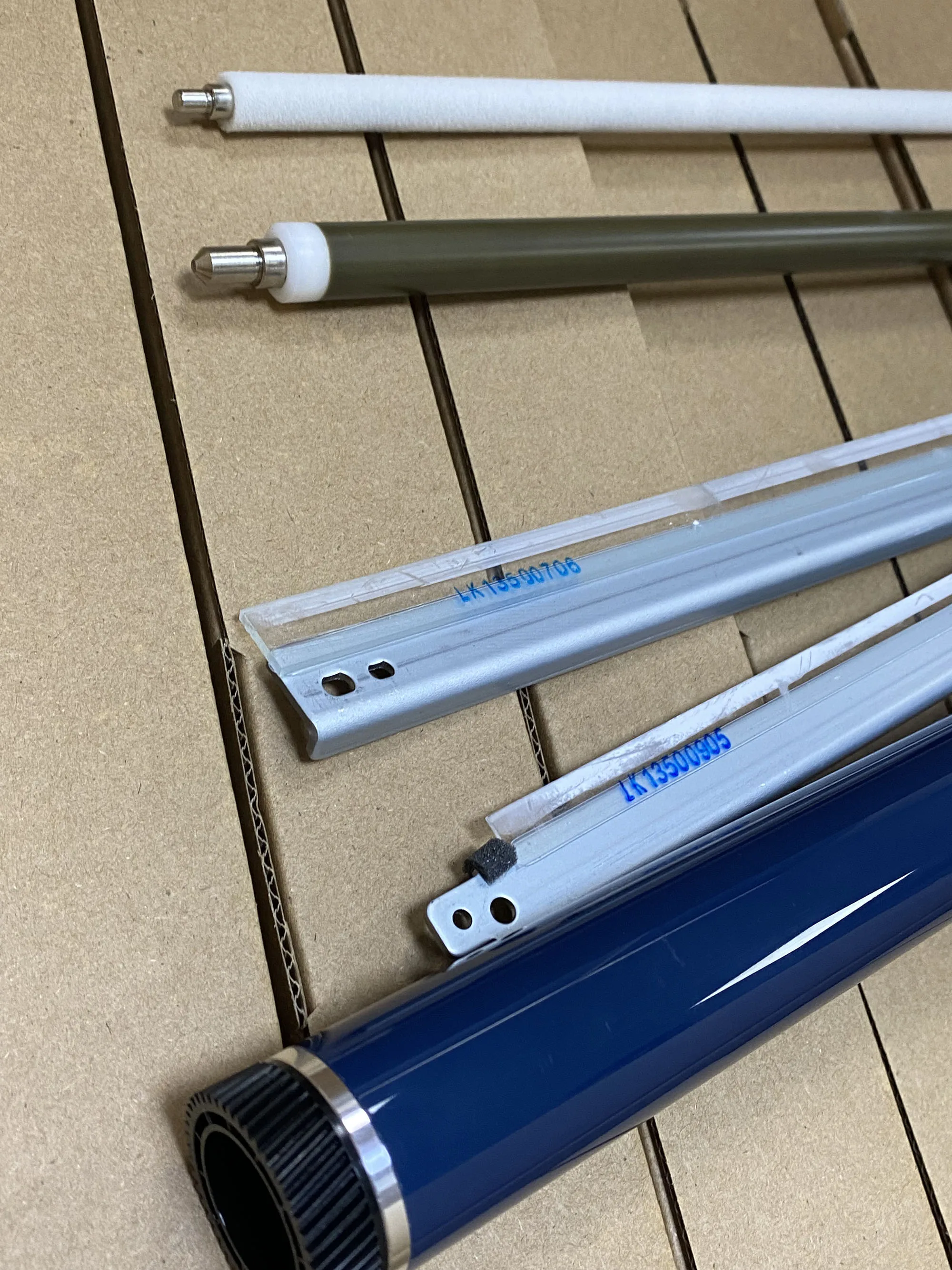 

Для Ricoh MP C3503 C3003 C4503 C5503 C6003 OEM цветной барабанный комплект OPC MPC3503 MPC4503 MPC5503 оригинальный первичный зарядный ролик OEM PCR