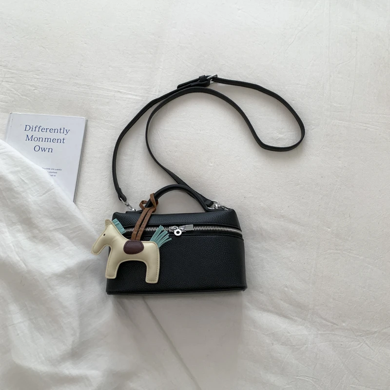 Luxuriöse Handtasche aus Kunstleder mit Kieselstein-Optik für Damen, Umhängetasche mit Henkel und Pferdeanhänger, Retro-Reise-Kosmetiktasche, Schultertasche – Detail 1