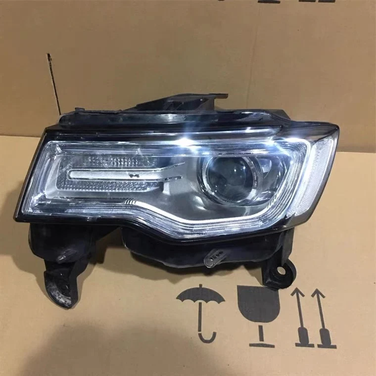 Suitable for 2014/2015/2016 JEEP Grand Cherokee original headlight lighting system headlight