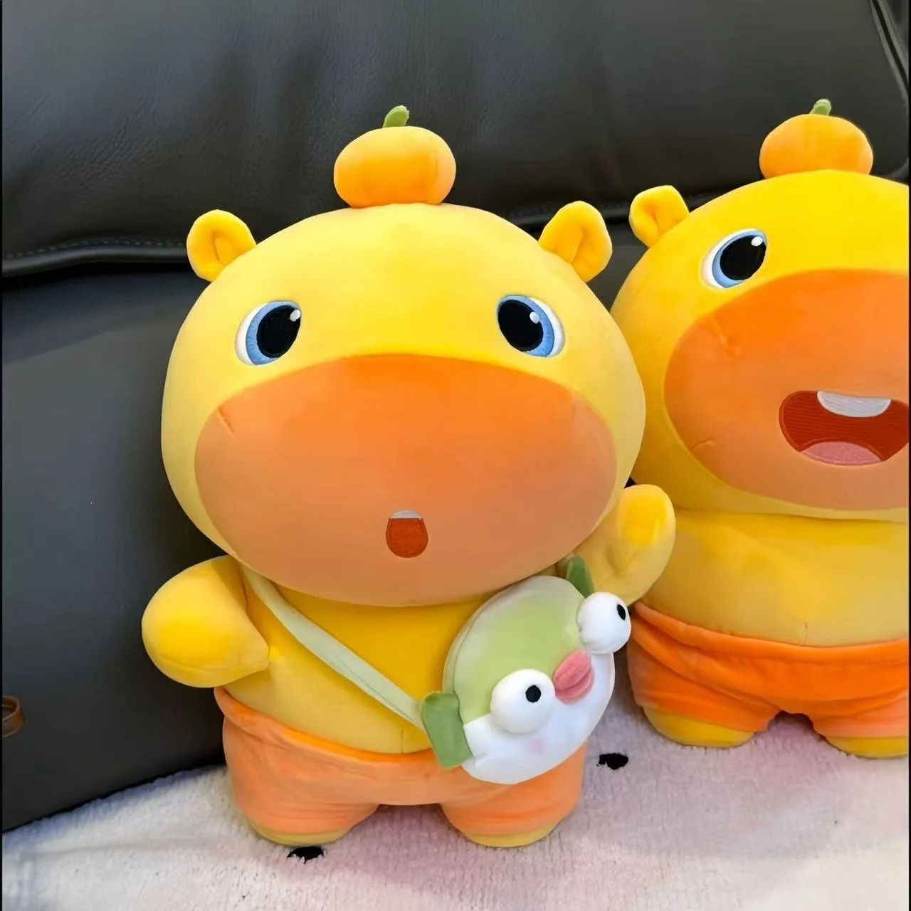Plush Doll Orange Capybara Lulu Soft Stuffed Toy Pufferfish Crossbody Bag Throw Pillow For Sofa Home Decoration Adult Gift