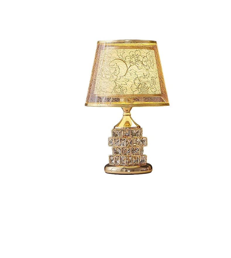 

Table lamp Bedroom bedside lamp Simple modern creative crystal Warm romantic home warm light feeding Wedding table lamp