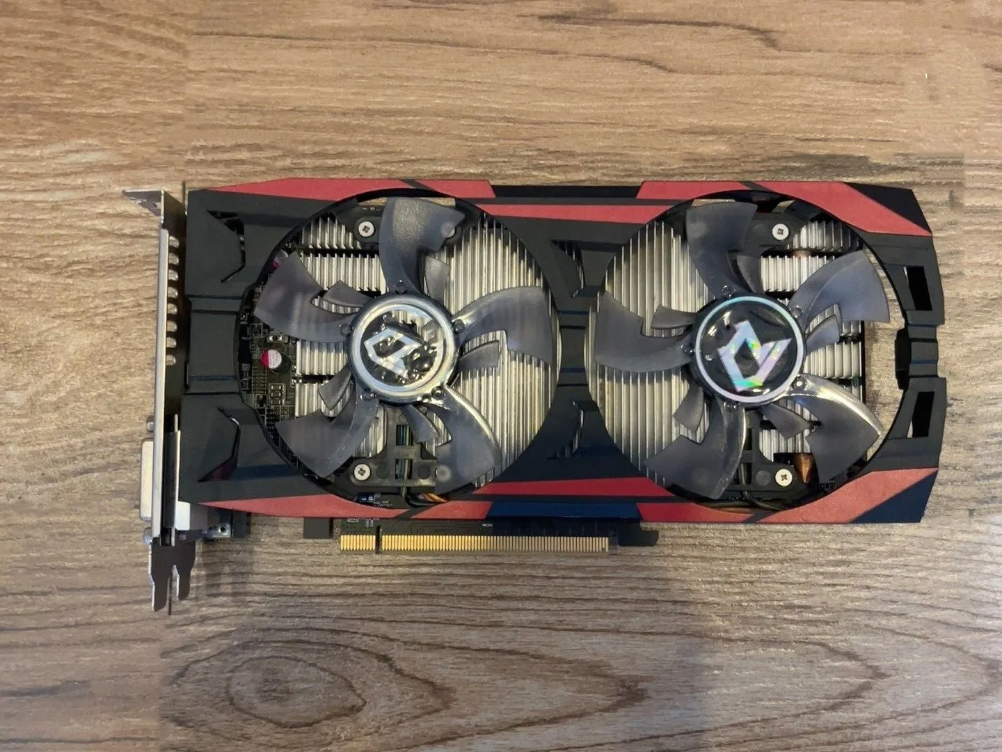 Usado amd radeon r9 370 2gb gddr5 pci-express placa de vídeo dp/hdmi/dvi