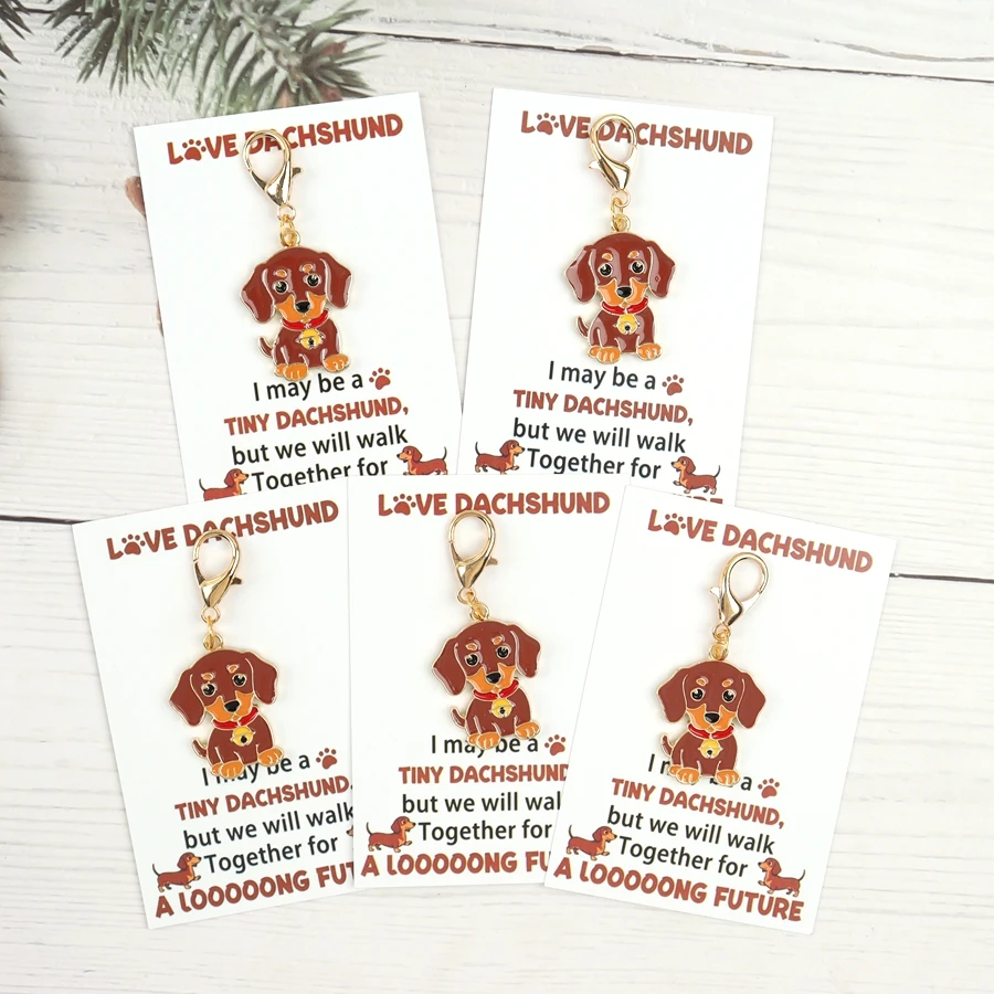 5 Cute Dachshund Keychains, Creative Dog Keychain Pendants, Animal-Themed Pendants, with Accompanying Greeting Cards for the Future, Birthday, Car Ornaments, Perfect Gifts for Friends' Pets, Versatile Everyday Pendants.
