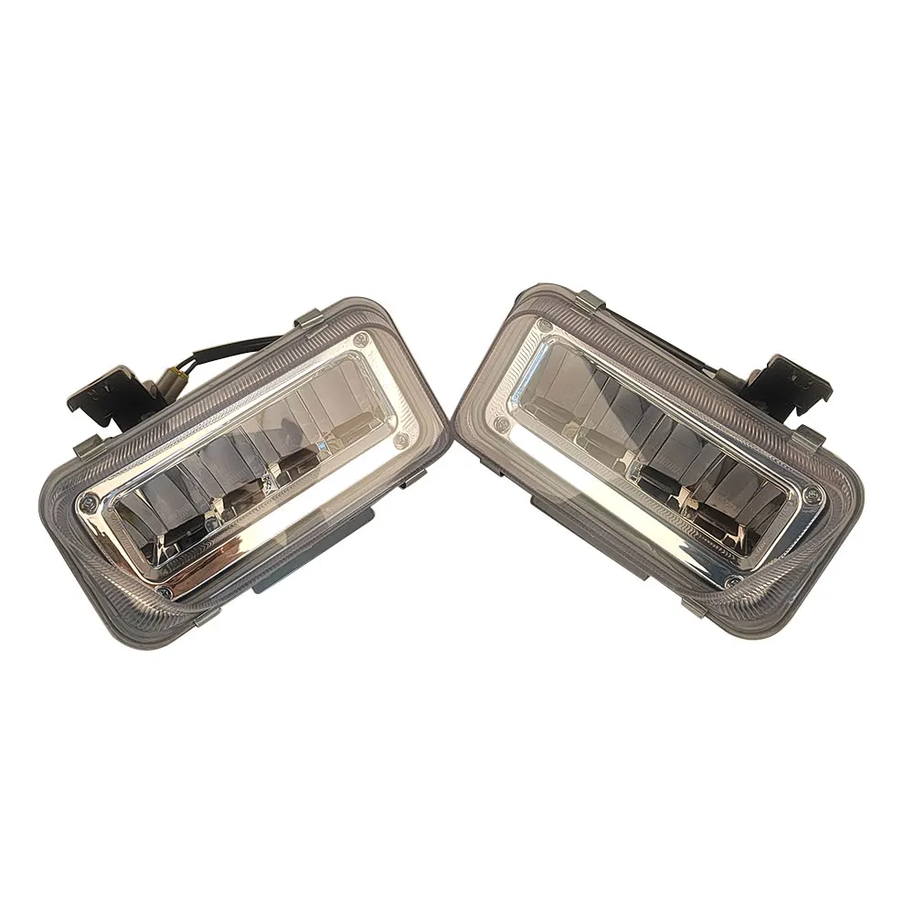 For Isuzu Fog Lamp ELF 700P Truck 2008 Front Bumper Yellow Light High End Configuration Aluminum Alloy Material