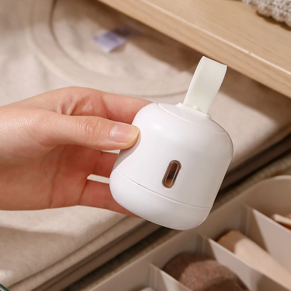 

1Pcs White Hanging Ball Storage Box ABS Silicone Sachet Organizer Wardrobe Holder Household Use