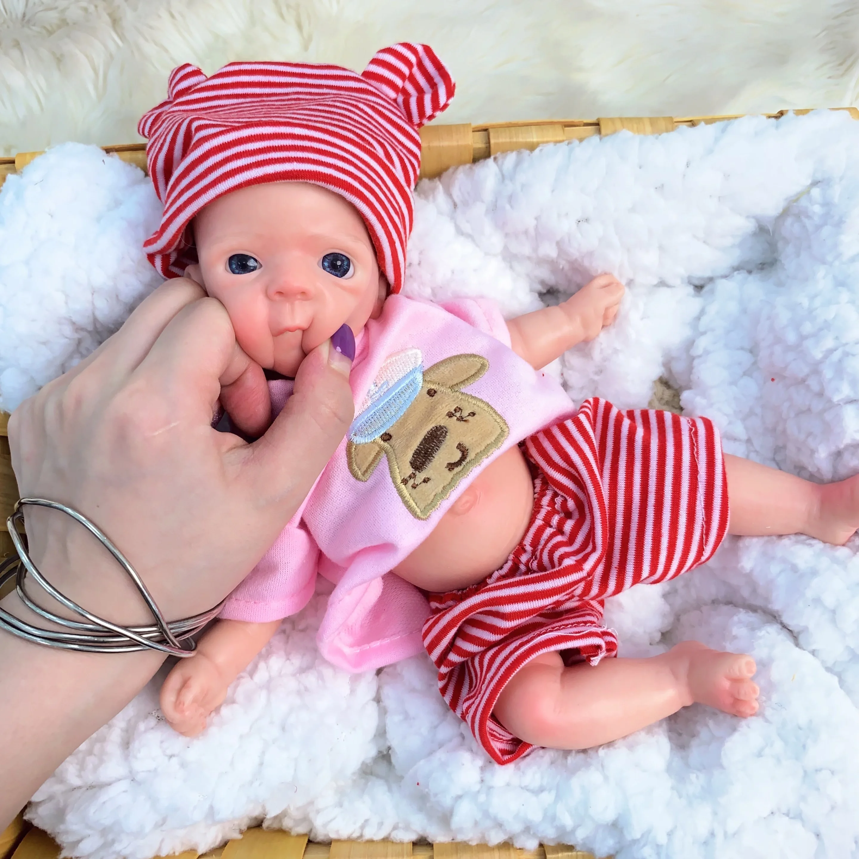 Saskia 10 pouces Silicone Reborn poupée à la main nouveau-né bébé poupée Bettie Silicone fille pour cadeaux d'anniversaire