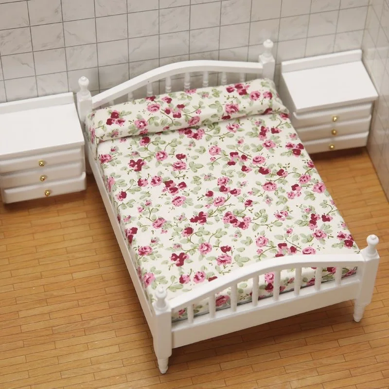 1:12 acessórios para casa de bonecas, decoração de cena de casa de brincar, mini móveis, quarto, tecido de madeira europeu, cama de casal, conjunto de mesa de cabeceira