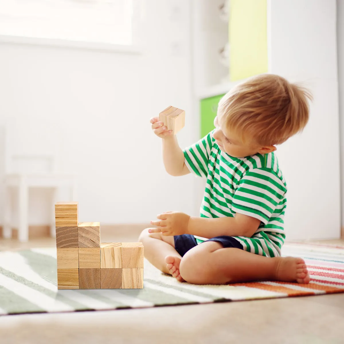 

Набор из 12 деревянных квадратных блоков для младенцев: развивающий комплект для раннего развития моторики и воображения