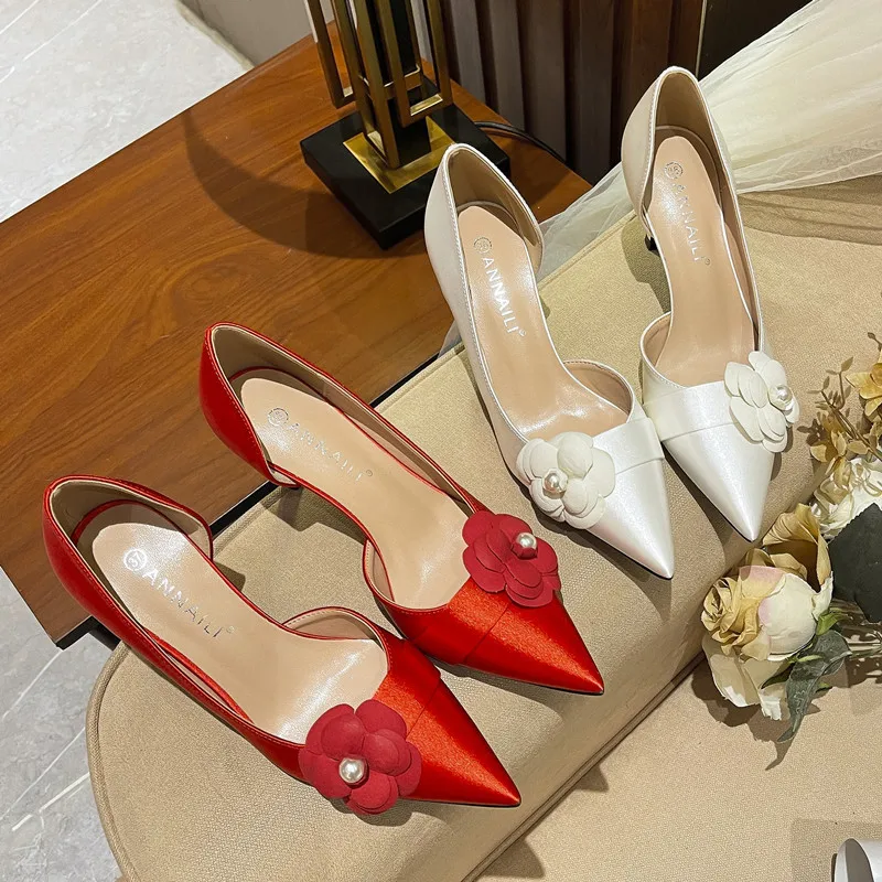 

French Style Wedding Shoes Elegant Camellia Flower Stiletto High Heels Bride Wedding Dress Pumps Women Daily Wear Party Shoes