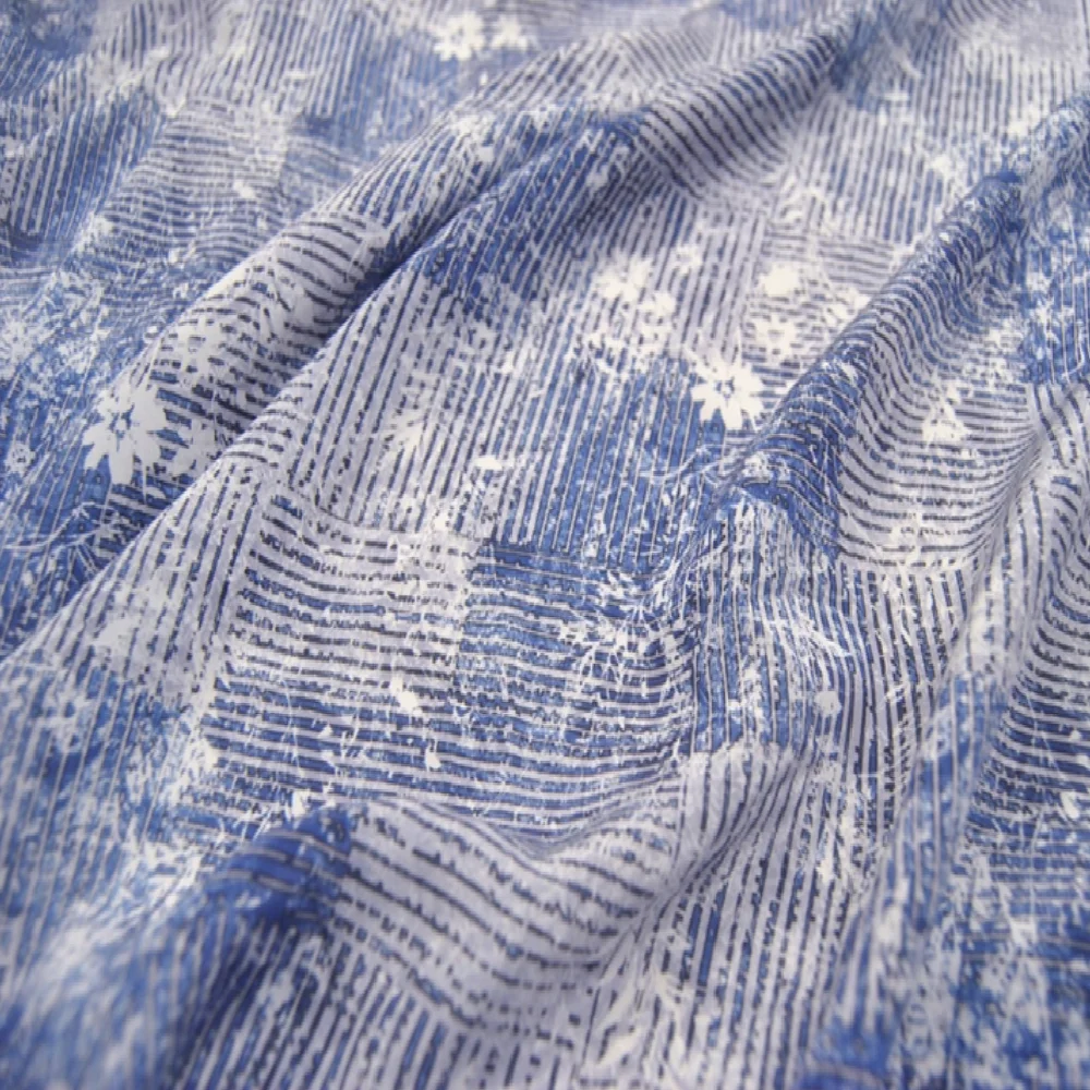 Denim Blue Small Flower Printed Breathable Natural 100% Silk Crepe De Chine CDC Fabric for Modern Lady Comfortable Dress