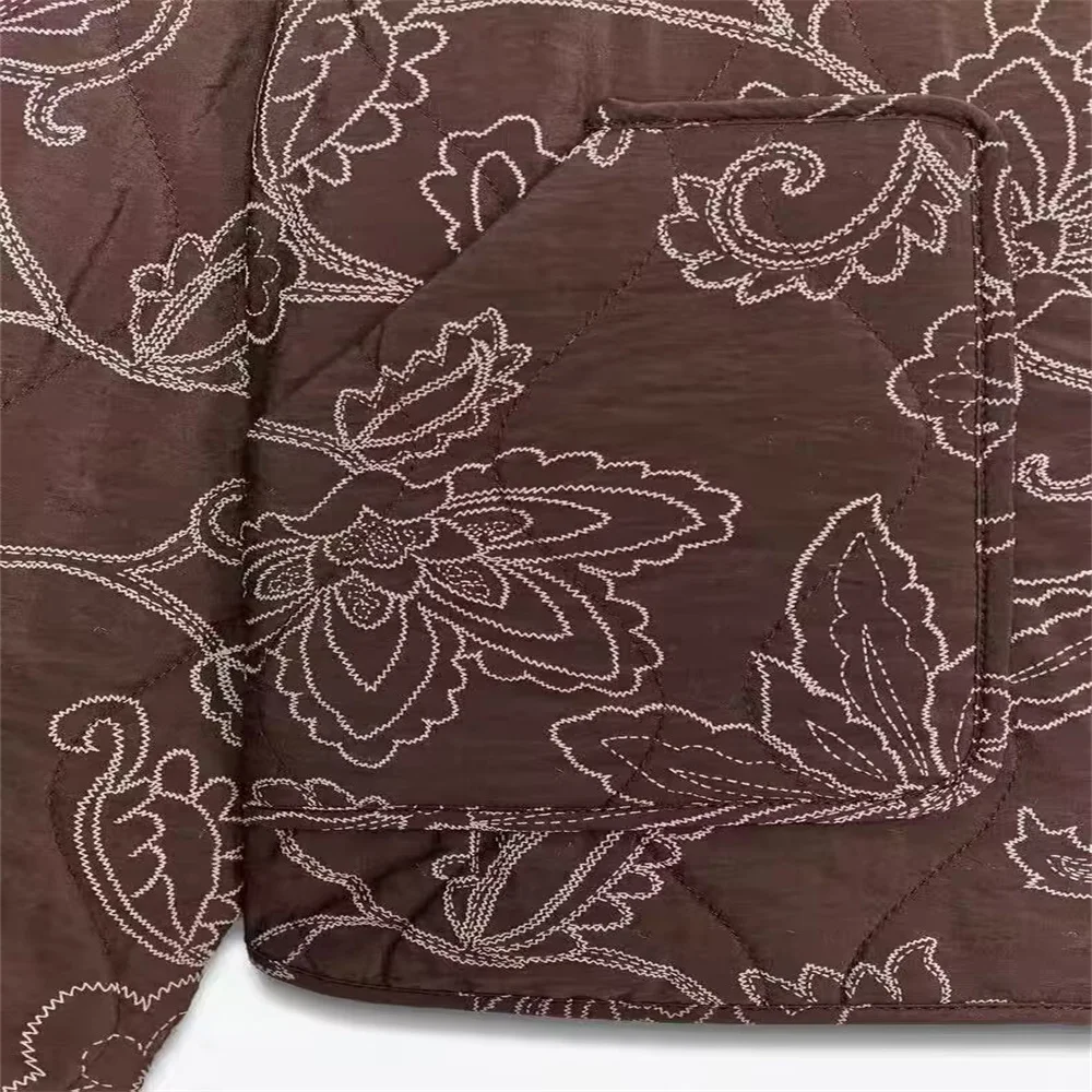 เสื้อแจ็คเก็ตผู้หญิงสไตล์ยุโรปและอเมริกาสำหรับฤดูใบไม้ร่วง คอทรงกลม แขนยาว มีกระเป๋า แต่งลายปัก