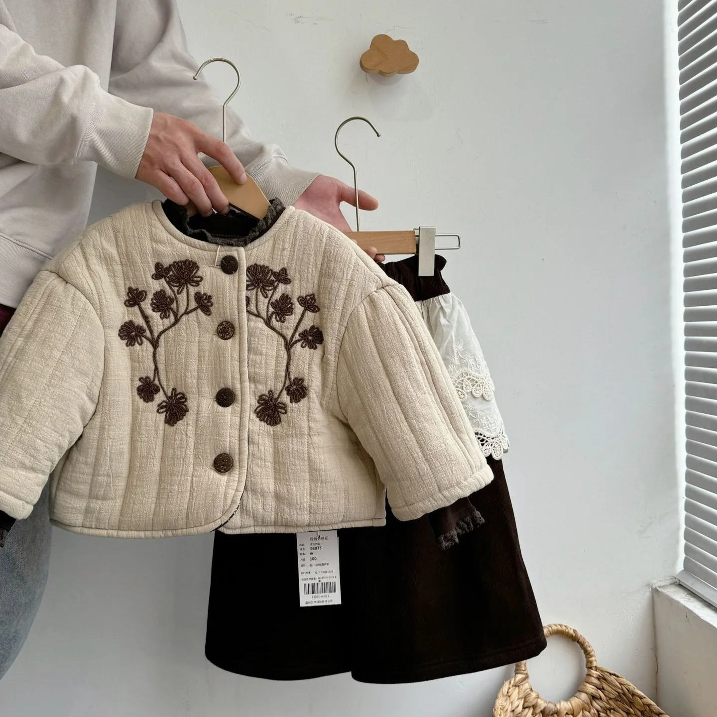 Baby Girls Parkas Floral Quilted Embroidery Thicken Keep Warm Coats 2024 Winter New Childrens Cotton Coats