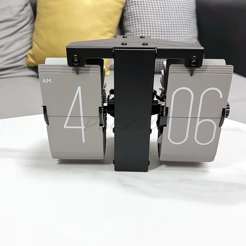 Nordic Retro Page Turning Clock Living Room Desktop Clock Minimalist Wall Automatic Mechanical Page Turning Clock