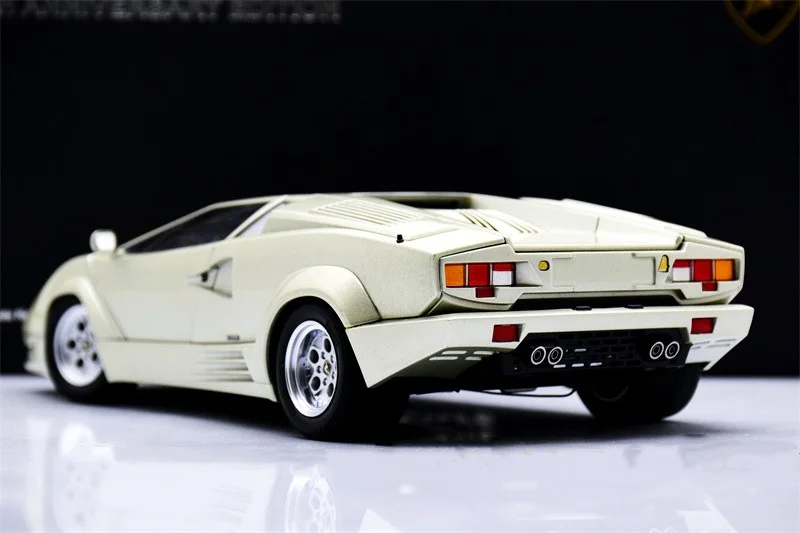 Autoart 1:18 Countach 25th Anniversary Alloy Fully Open Simulation Limited Edition Alloy Metal Static Car Model Toy Gift