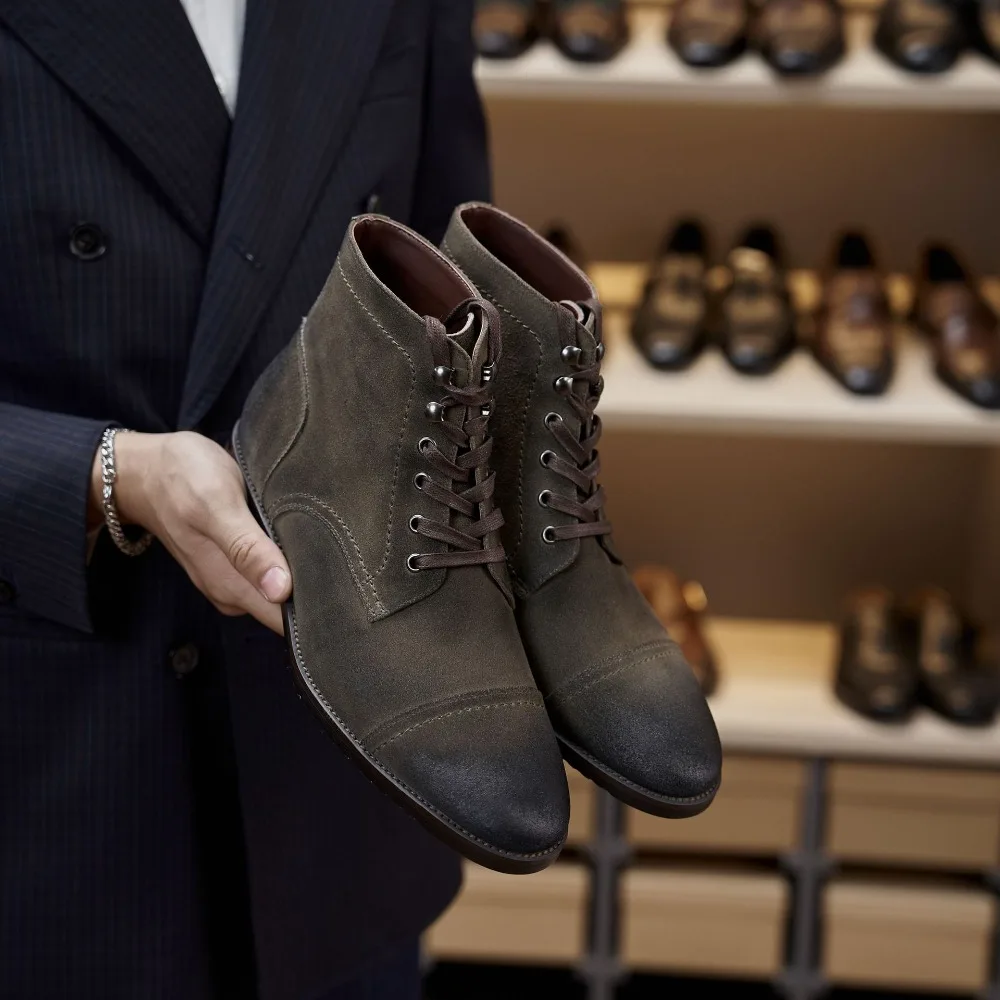 

Новые кожаные мужские кожаные модные высокие легкие рыцарские классические износостойкие удобные ботинки с круглой головкой