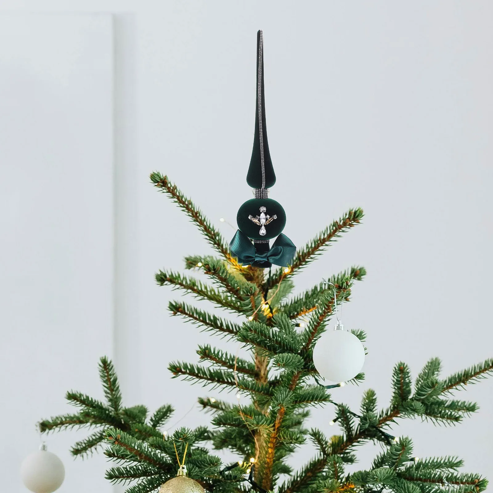 

Sparkling Rhinestone Christmas Tree Topper Elegant Treetop Decoration for Holiday Event Xmas Ornament Christmas Tree Decoration