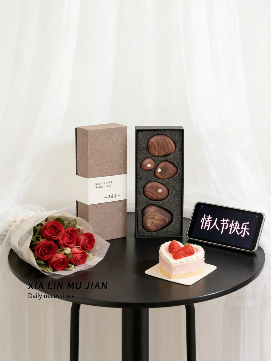 vntine's-day-gift-creative-memorial-lectual-small-figurine-for-boyfriend-wooden-balance-stone-decoration-gift-set