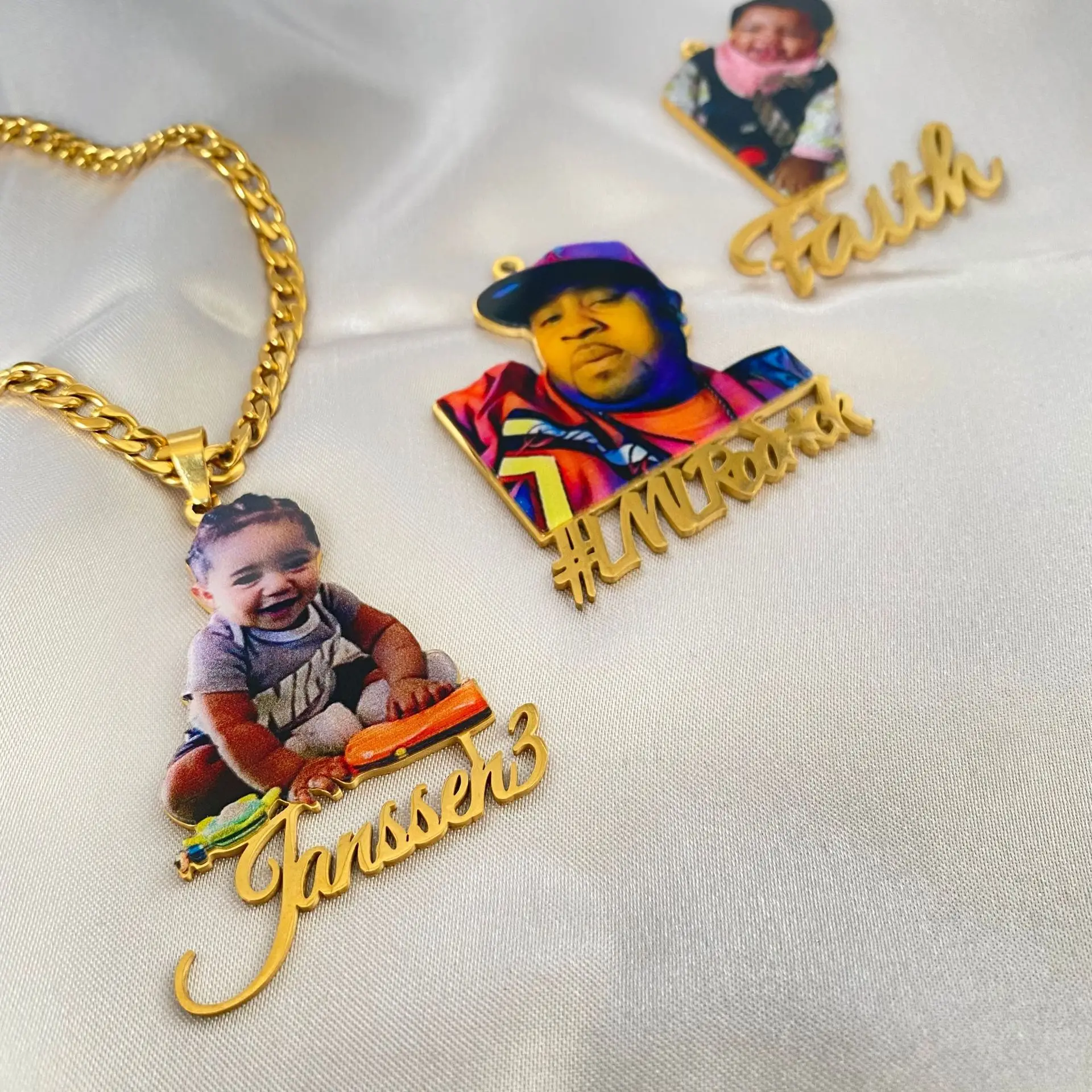 Lateefah Selling DIY Stainless Steel Color Portrait Necklace Personalized Printed Photo Name Collar Children's Pendant