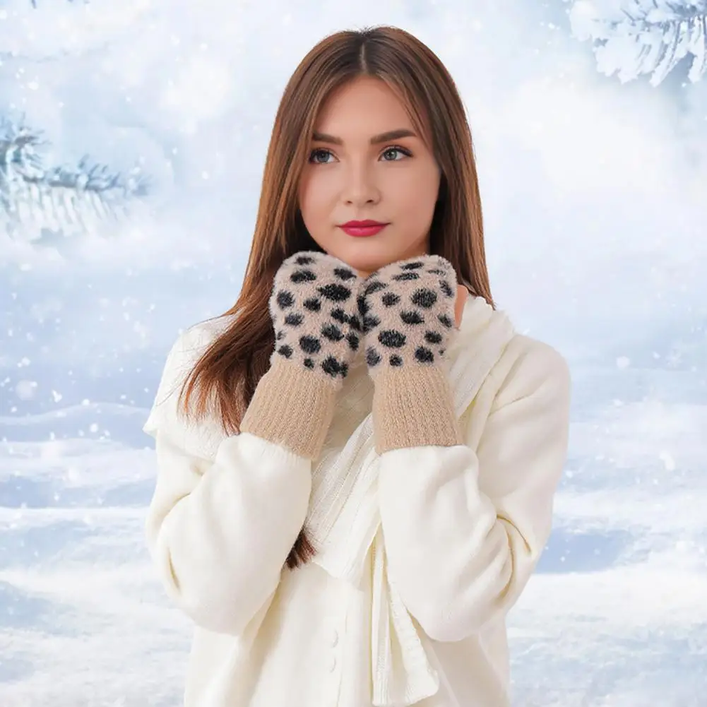 Cozy Autumn Gloves Leopard Print Fingerless Gloves for Women Fuzzy Warm Winter Mittens with Thumb Hole Fluffy Texting Typing