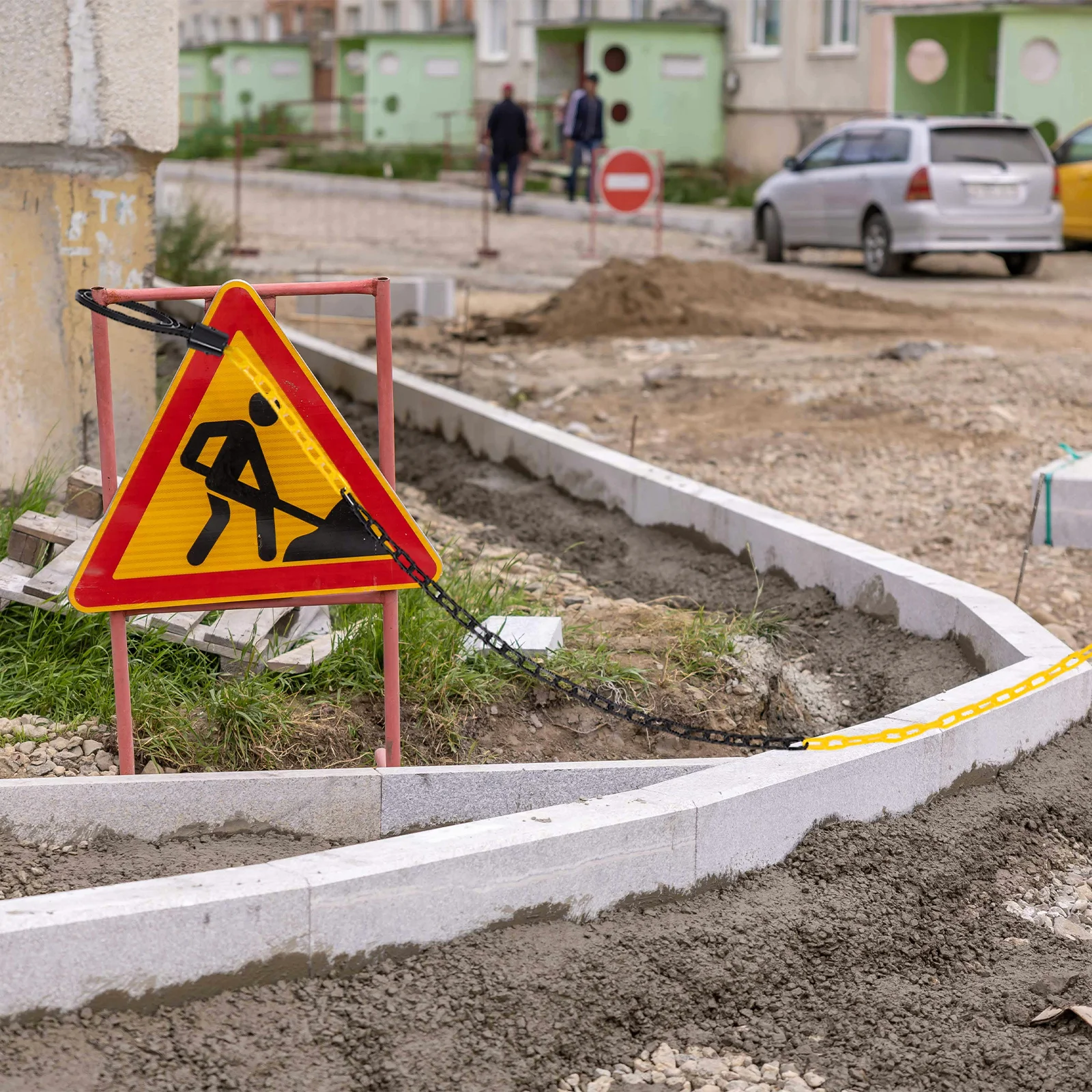 Durable Bright Color Plastic Chain Link Fence Safety Barrier for Parking Driveway Crowd Control and Traffic Warning