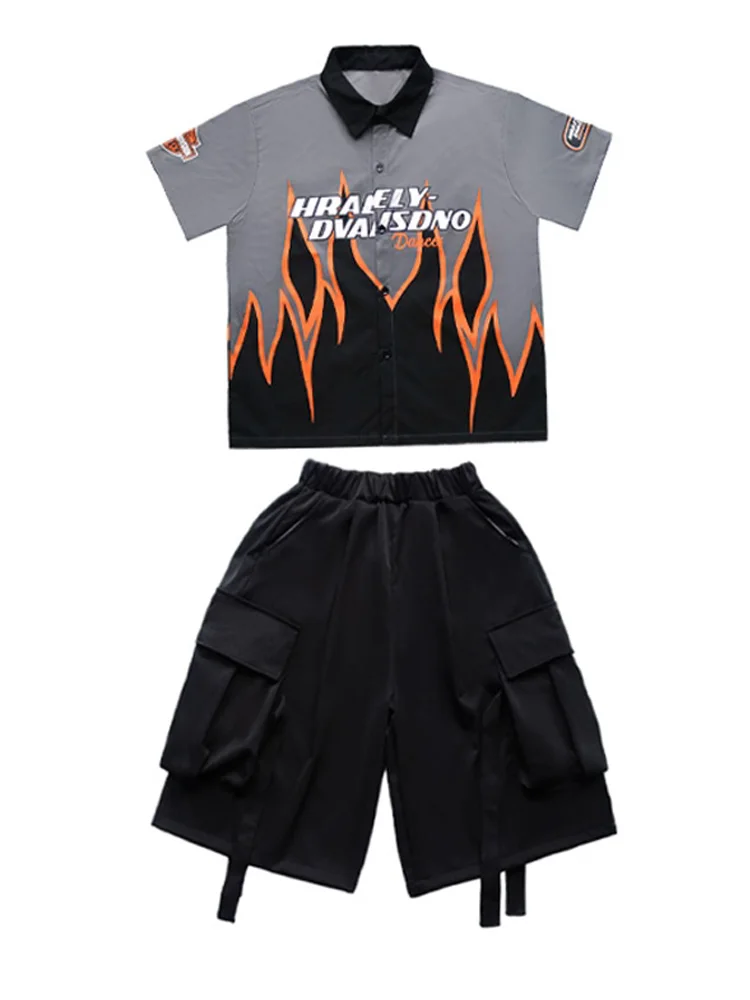 

2025 детский танцевальный костюм в стиле хип-хоп, рубашка с пламенем, шорты, летние костюмы для уличных танцев для мальчиков, костюм для соревнований в стиле хип-хоп для девочек, BL16572