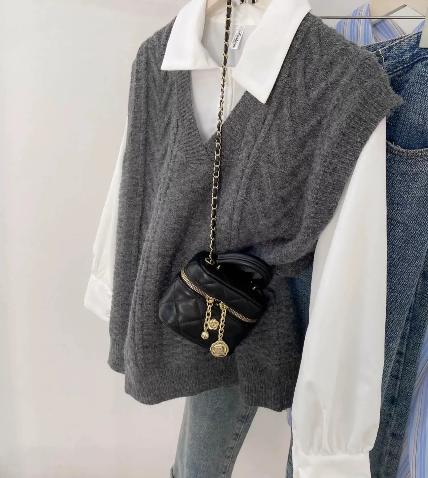 2026 autumn winter new knitwear vest women's 100% wool European goods v-neck stacked outerwear cashmere sweater shoulder top