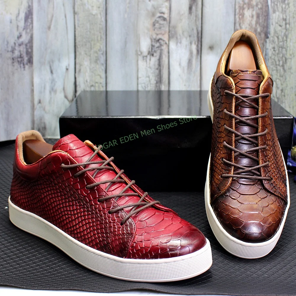 High Quality Crocodile Print Men\'s Leather Shoes Lace Up Flat Heel Round Toe Men Black Red Casual Single Shoes