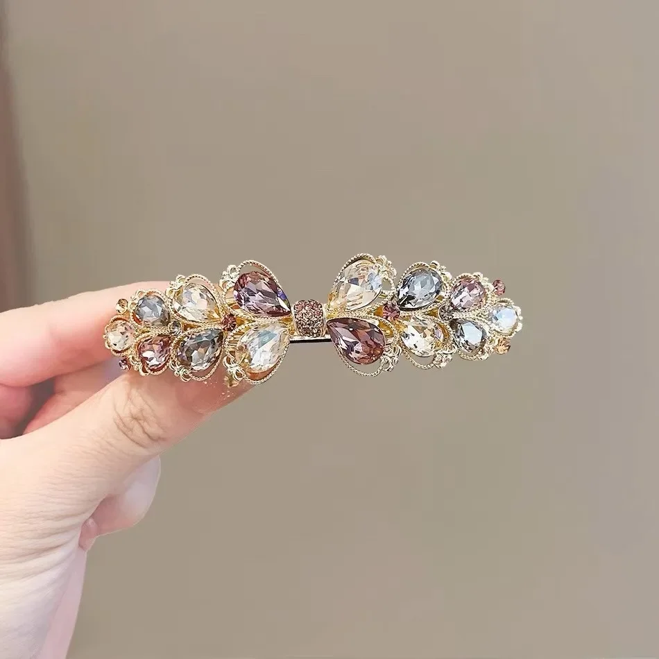 High-End-Haarnadel mit Kristallblume für Damen, Hinterkopf, halbgebundene Federklammer, Haarspange, schlichter, eleganter Kopfschmuck im französischen Stil – Detail 4