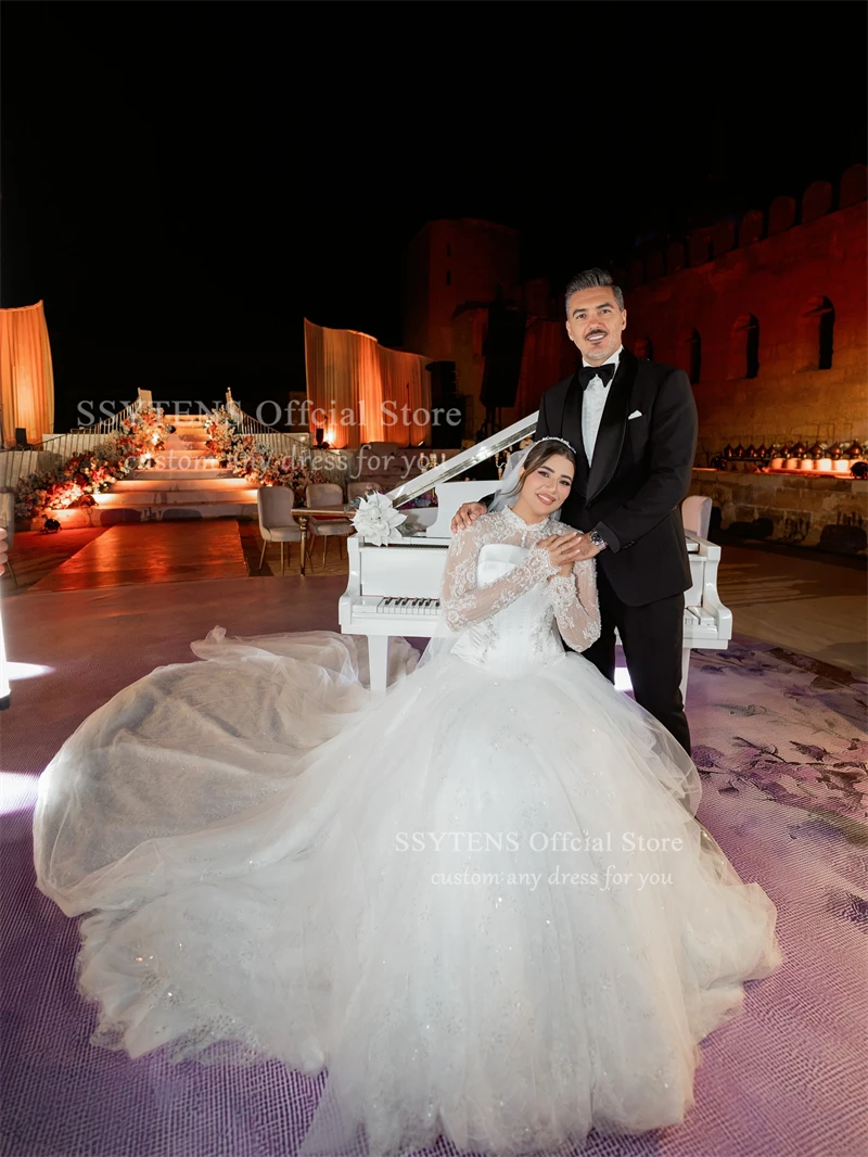 فساتين زفاف مدنية أنيقة من SSYTENS برقبة عالية على شكل حرف A زي العرائس مزينة بالترتر وفتحة جانبية فساتين عروس أنيقة حسب الطلب