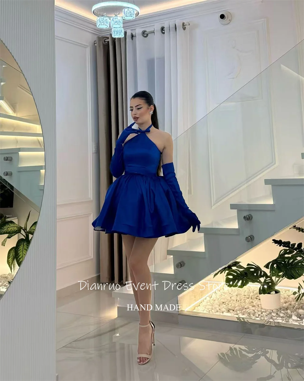 Dianruo Chic Royal Blue Halter Prom Dress Senza maniche Lace Up Robes De Soirée Moda Mini Abito da festa di compleanno in raso Personalizzato