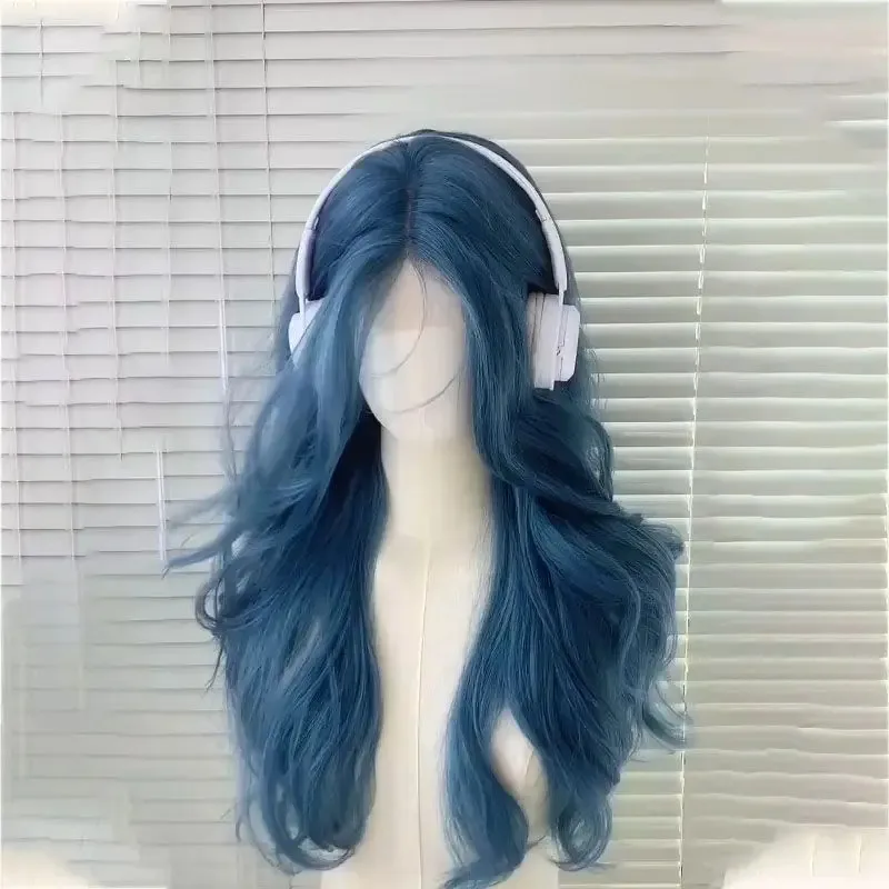 كاندي 2025 صيف جديد شعر مستعار أزرق المرأة الطبيعية الإنترنت الأحمر الحلو كول حار فتاة ثمانية شخصية الانفجارات موجة كبيرة JK نمط منتظم