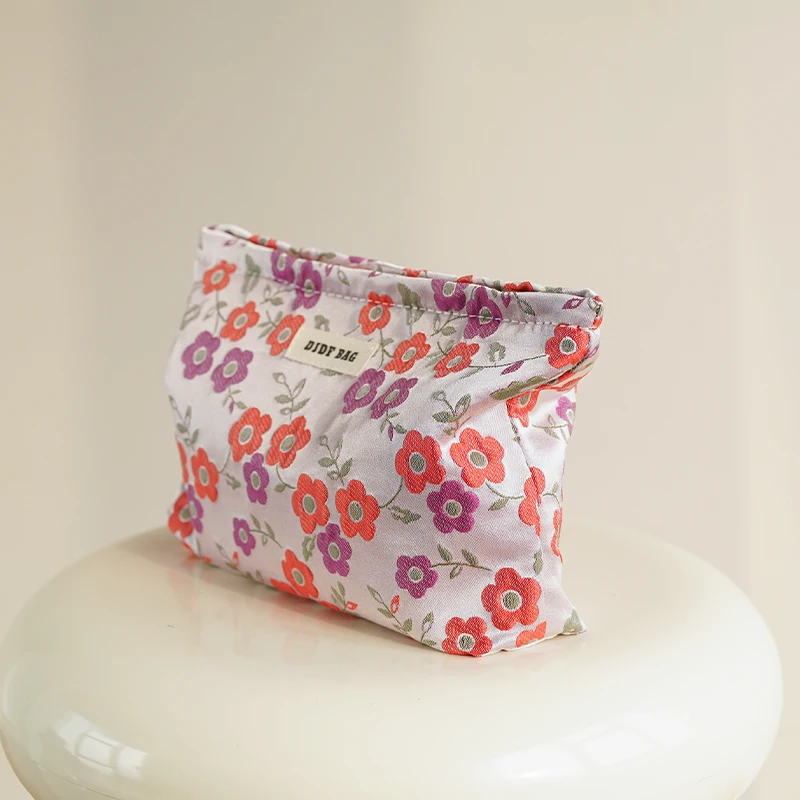 Borsa per il trucco da donna con fiori viola borsa per la conservazione del rossetto cosmetico di grande capacità borsa da toilette da viaggio