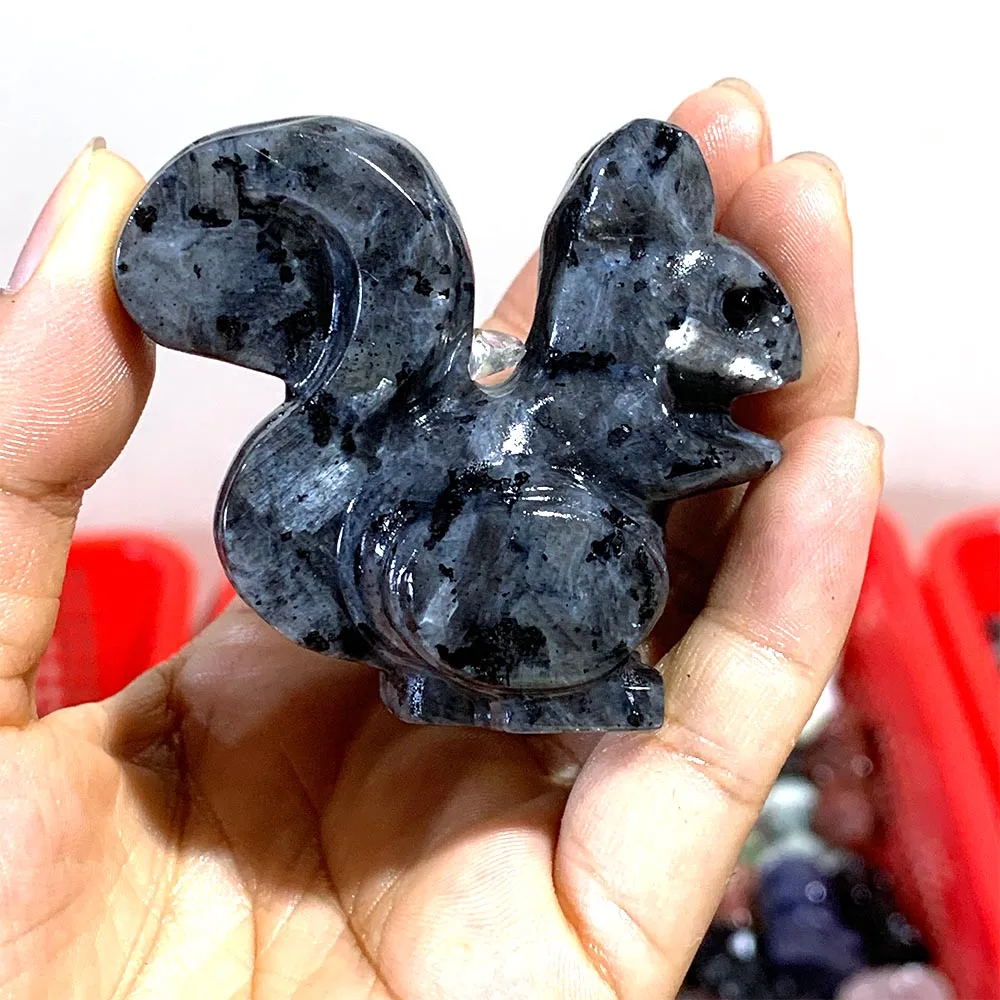 Custom 6cm Black Flashing Stone Squirrel Figurine - Hand-Carved Crystal Statue for Home Decor, Reiki Healing Stone & Unique Gift