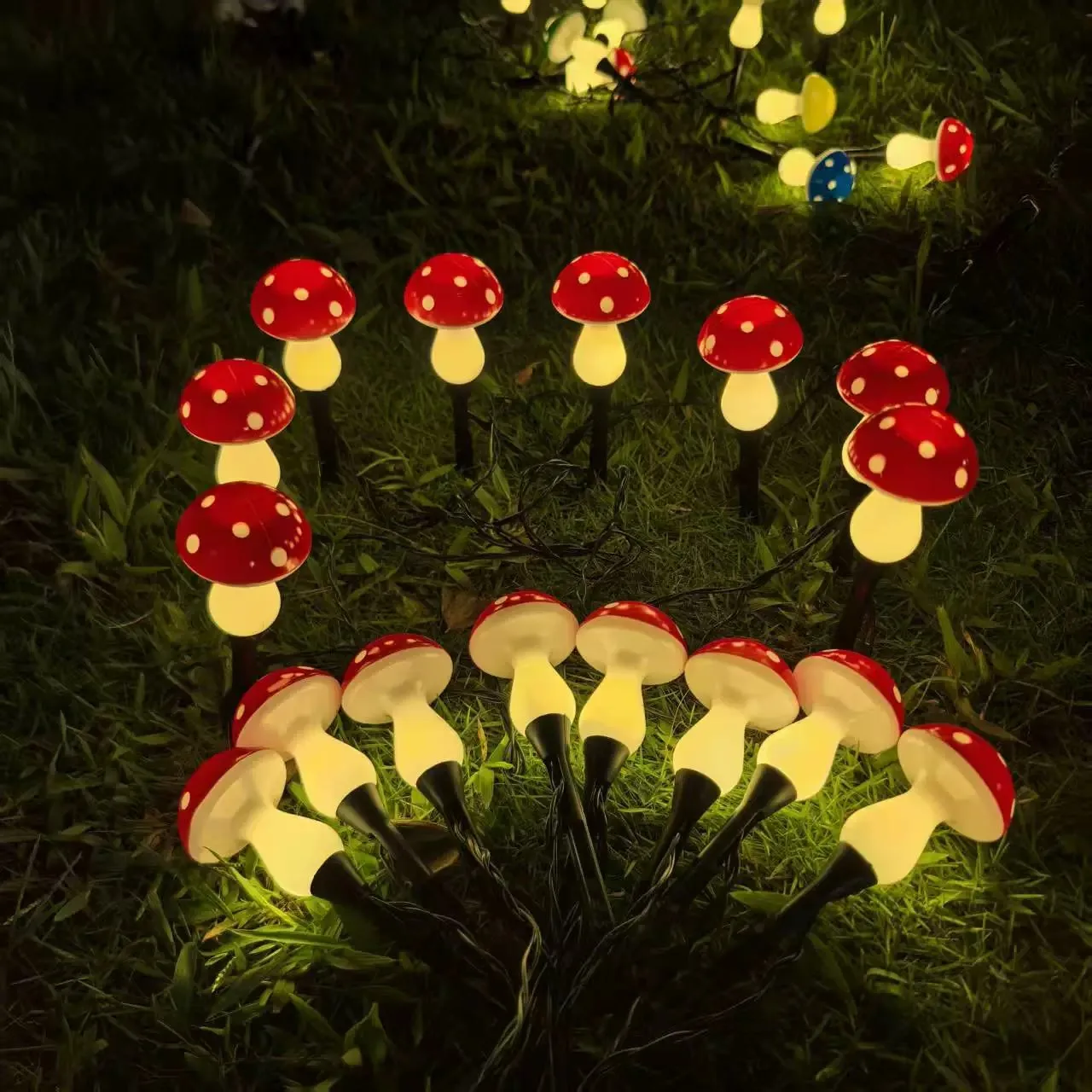 Solar mushroom path light, 8 modes of outdoor waterproof LED lights, landscape lights for garden, lawn, and terrace decoration