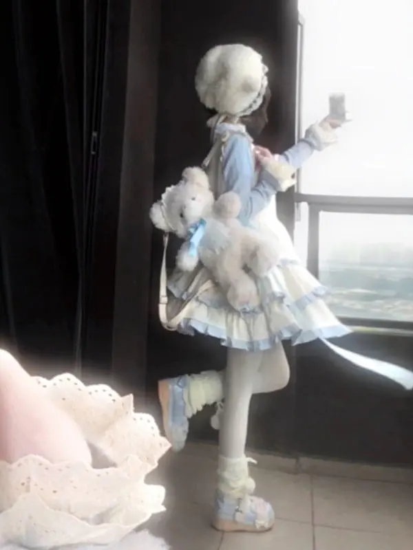 

Зимний модный комплект: милый укороченный топ и удобные хлопковые шорты (комплект из двух предметов) – эффект омоложения, комфорт и стиль.