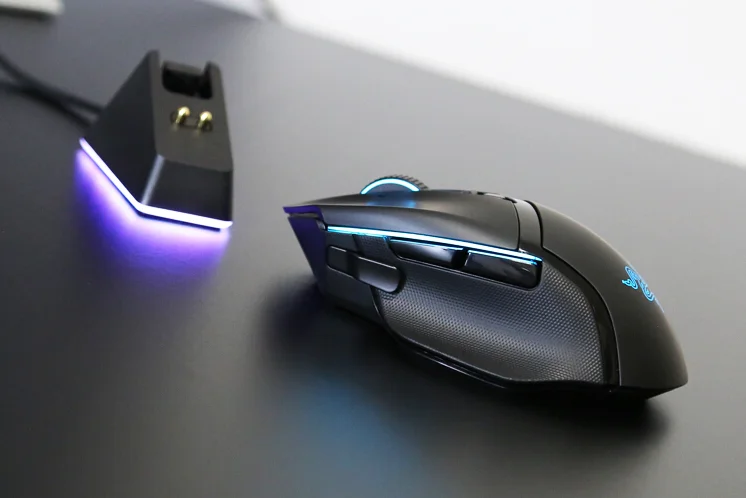 Imagem -03 - Razer Basilisk Ultimate Hypervelocidade Mouse para Jogos sem Fio com Doca de Carregamento Interruptor de Mouse para Jogos Mais Rápido Sensor Óptico de 20k Dpi