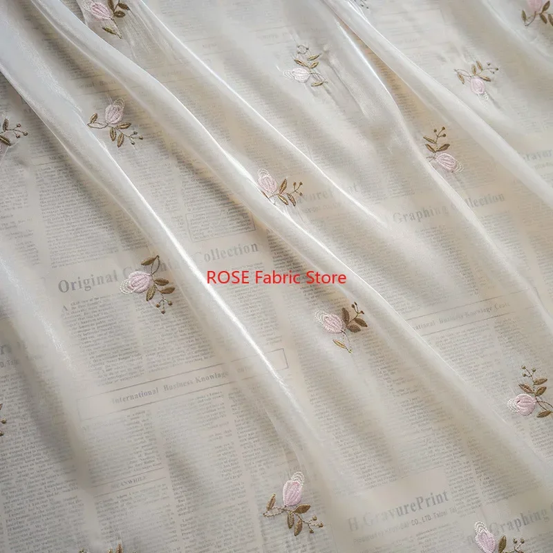 Tessuto in tulle lucido ricamato con fiori per abbigliamento da donna Abito in tessuto stilista Abito da festa, abito da ballo