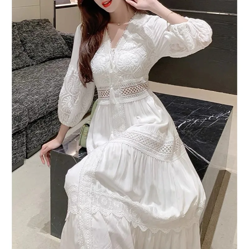 

2026 Spring Fashion Dress White Sweet Bubble Sleeve Knee Long Dress Beach Dress