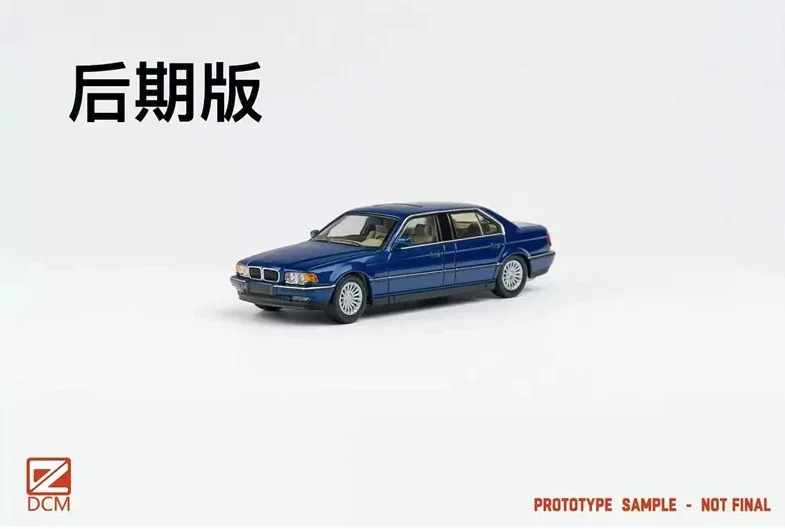 **Pre-order **DCM 1:64 E38 7-Series Gradient Red /Metal Blue Diecast Model Car