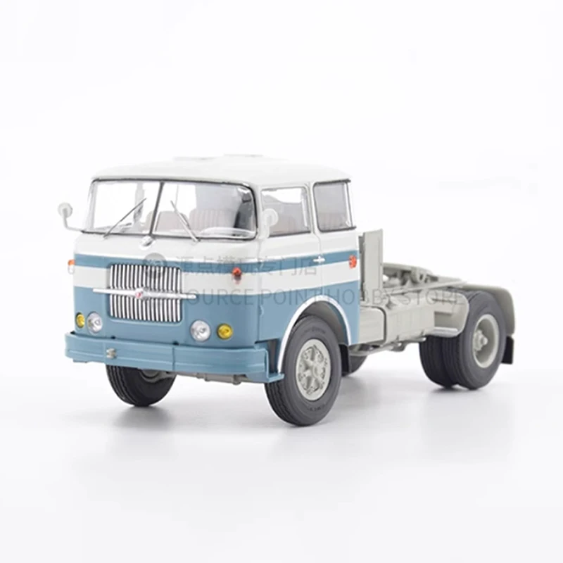 

1:43 Scale Diecast Alloy SKODA 706RT Tractor Truck Toys Cars Model SSM1536 Nostalgia Classics Adult Souvenir Gift Static Display