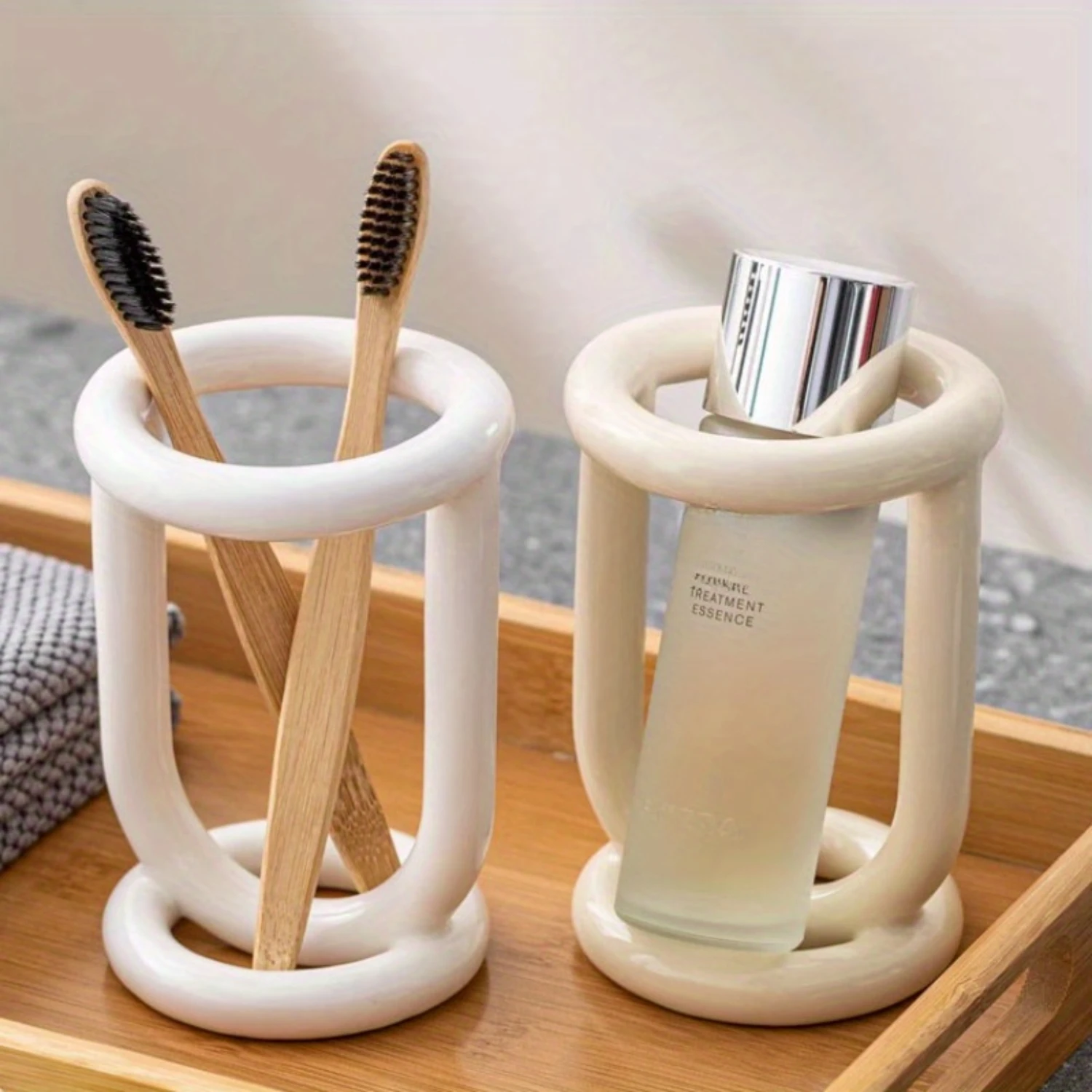 

1PC Ceramic Toothbrush Holder, Freestanding Toothpaste and Brush Organizer, Multi-functional Tabletop for Utensils and Pens, No